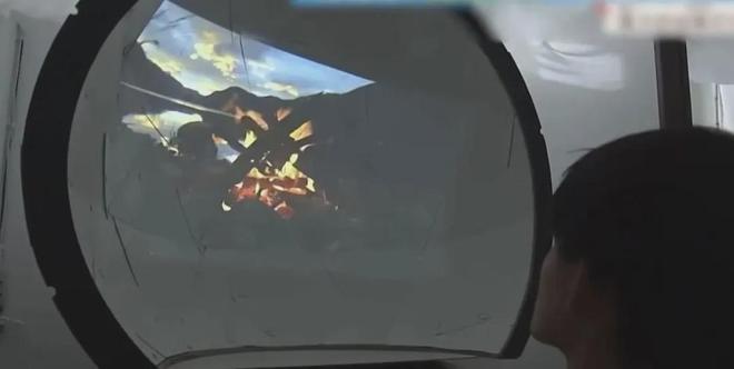 long8：270万元的洗澡机器人4万人报名体验离“全自动洗澡”有多远？(图3)