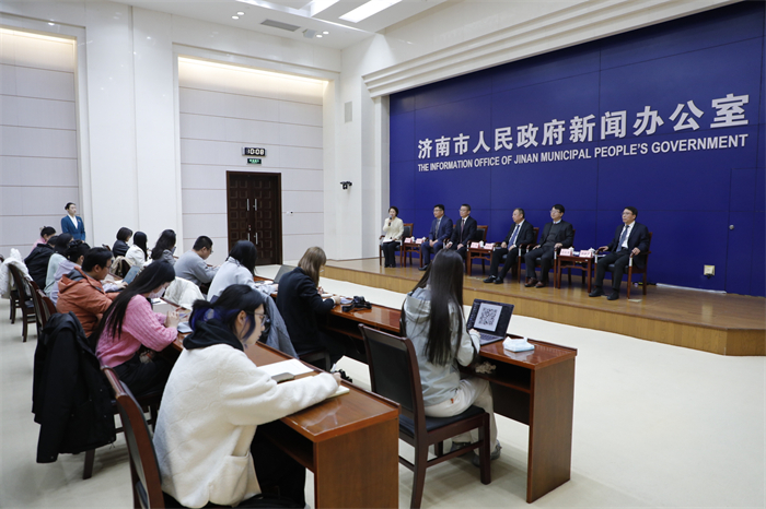 效率提高15倍艾恩半导体自研设备助力济南抢占半导体装备高地_泉城新闻_大众网