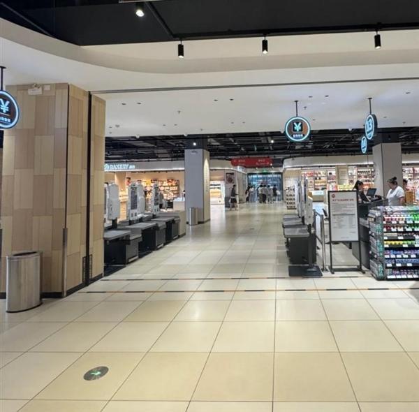 long8：员工曝宇树对外标榜弹性双休内部却是另一套规则非常卷；永辉喊话山姆不要让供应商二选一业内人士称他们在躲永辉；傅盛开撕周鸿祎(图2)